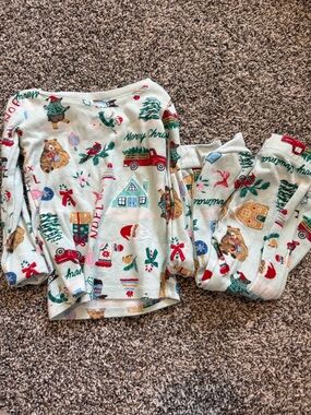 Kids Holiday Print Pajama Set